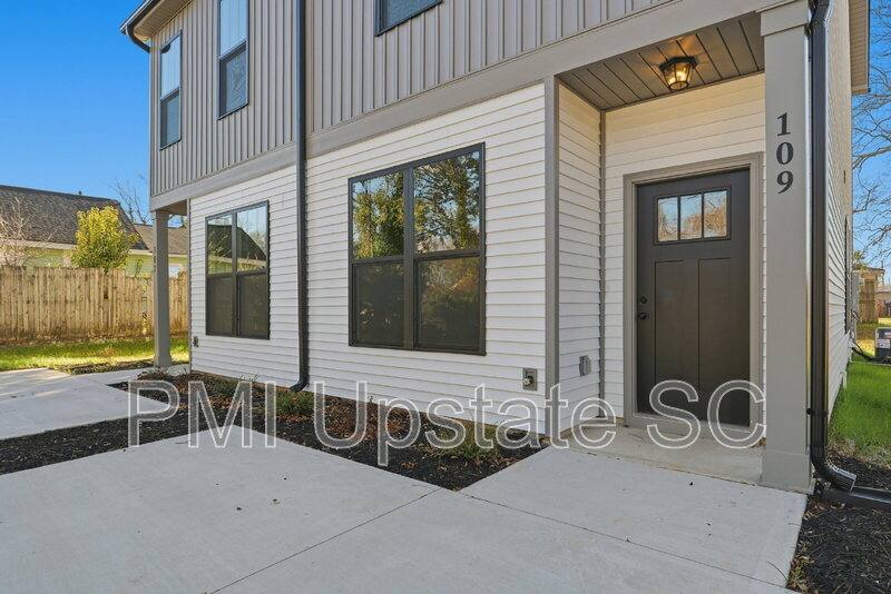 Townhouse for rent at 109 Virginia Ave, Greenville, SC 29611