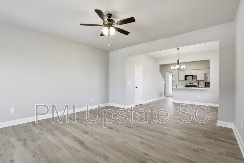Townhouse for rent at 109 Virginia Ave, Greenville, SC 29611