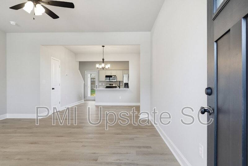 Townhouse for rent at 109 Virginia Ave, Greenville, SC 29611