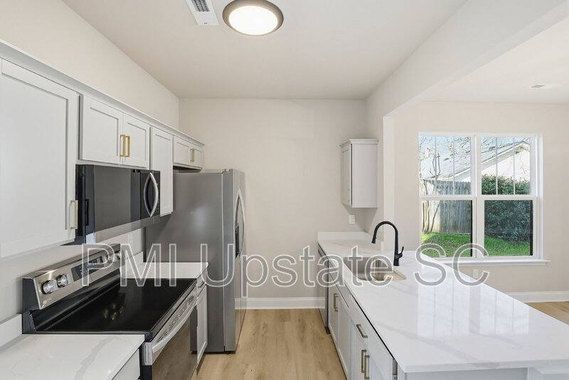 Townhouse for rent at 109 Virginia Ave, Greenville, SC 29611
