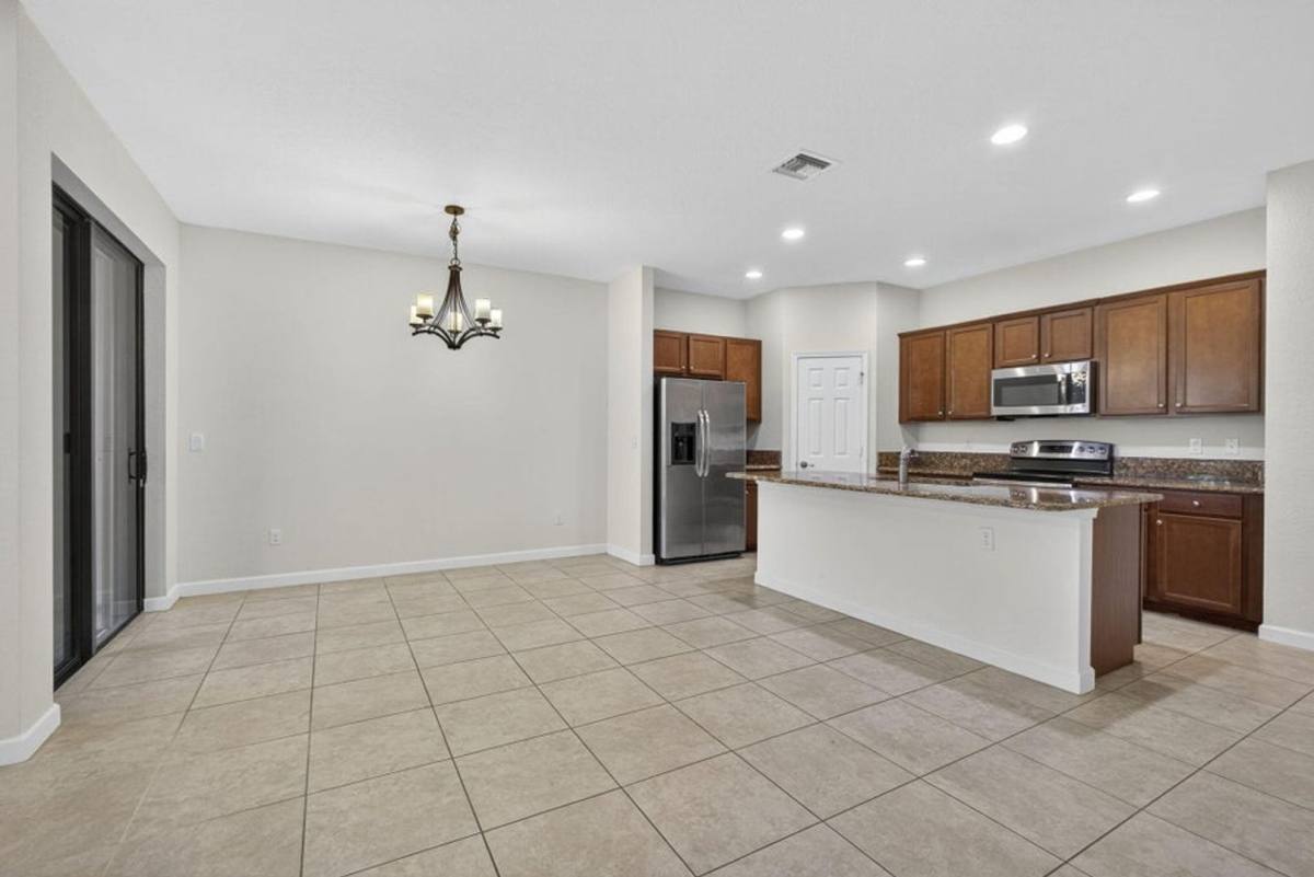 House for rent at 10348 Wellington Parc Dr, Lake Worth, FL 33449