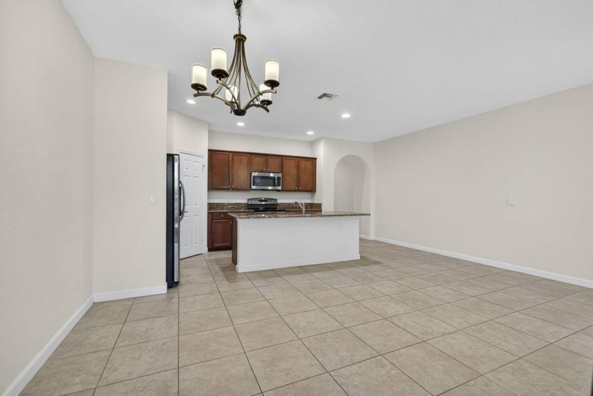 House for rent at 10348 Wellington Parc Dr, Lake Worth, FL 33449
