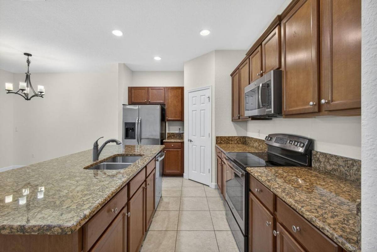 House for rent at 10348 Wellington Parc Dr, Lake Worth, FL 33449