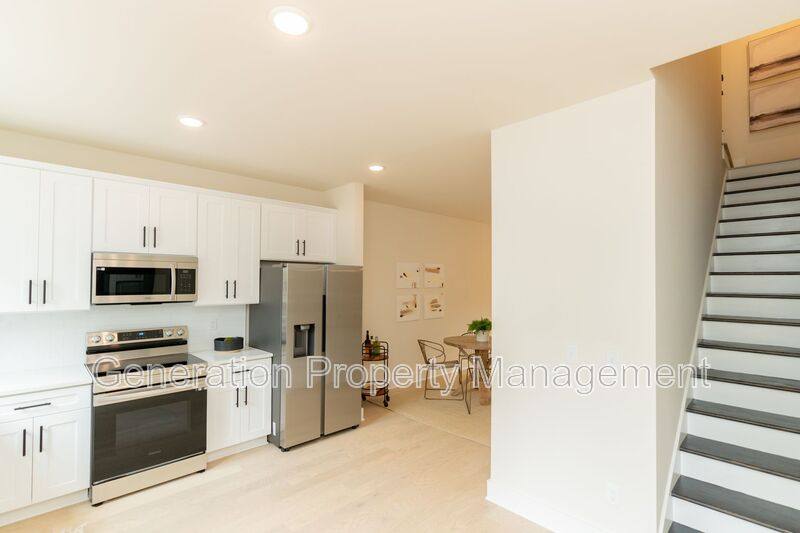 Townhouse for rent at 745 N Market St, Chattanooga, TN 37405