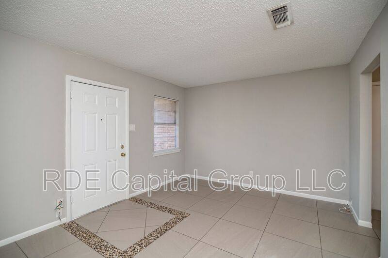 House for rent at 502 Brown St, Waxahachie, TX 75165