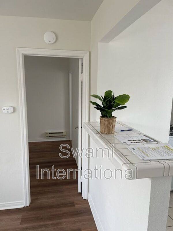Apartment for rent at 4542 Imperial Highway C #C, Inglewood, CA 90304