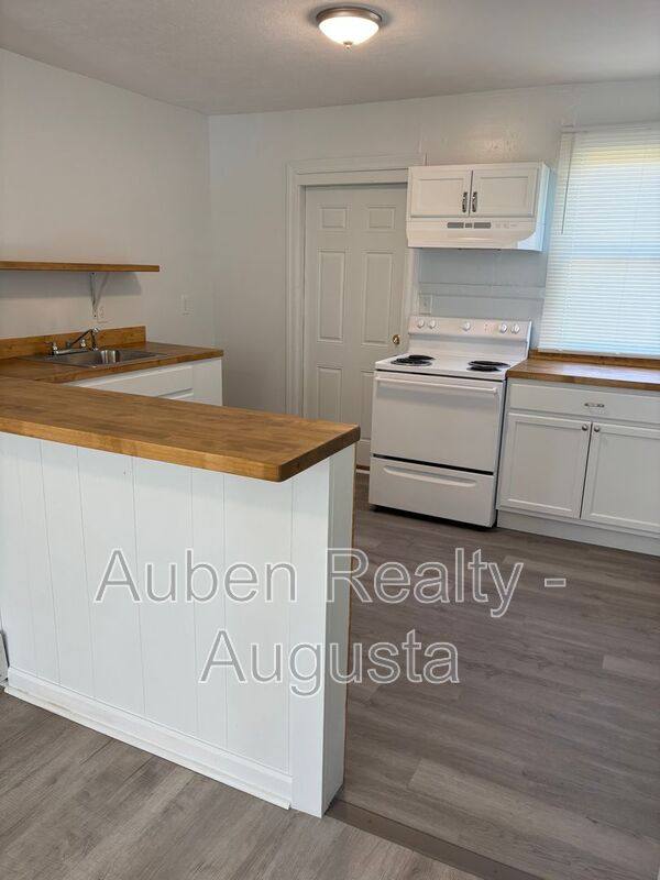 House for rent at 2125 Kennedy Dr, Augusta, GA 30904