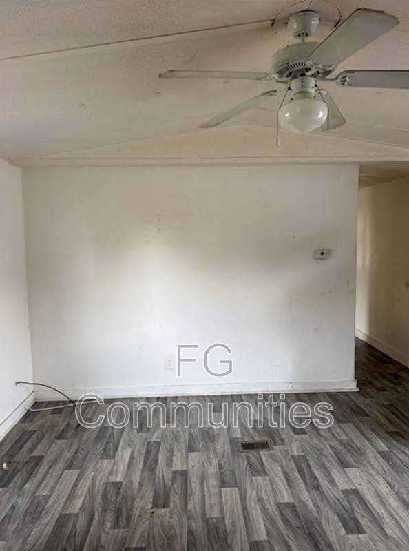 House for rent at 109 Tinsley Heights Dr, Spartanburg, SC 29303