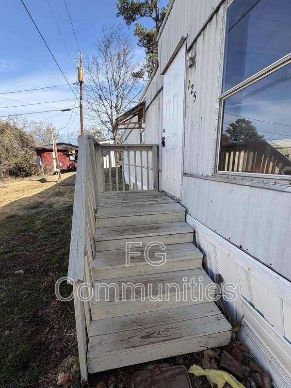 House for rent at 125 Tinsley Heights Dr, Spartanburg, SC 29303