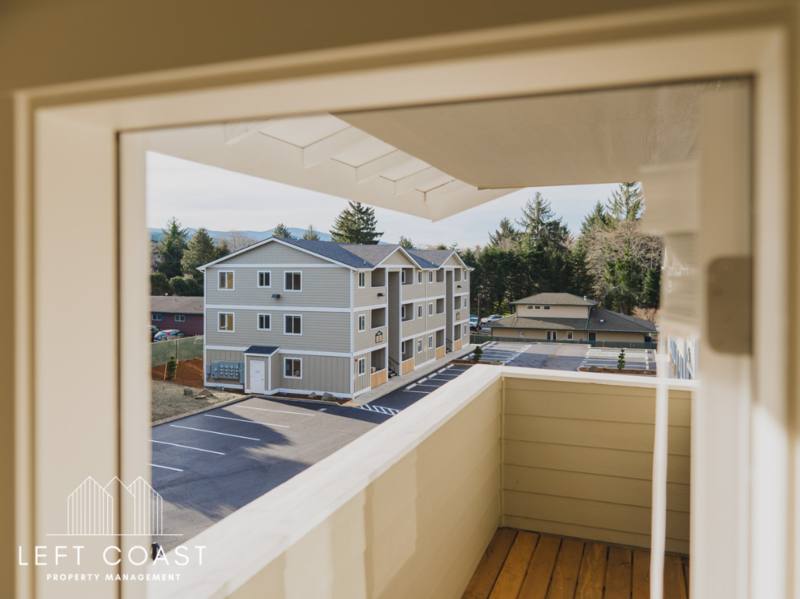 Apartment for rent at 3031 NE W Devils Lake Rd, Lincoln City, OR 97367
