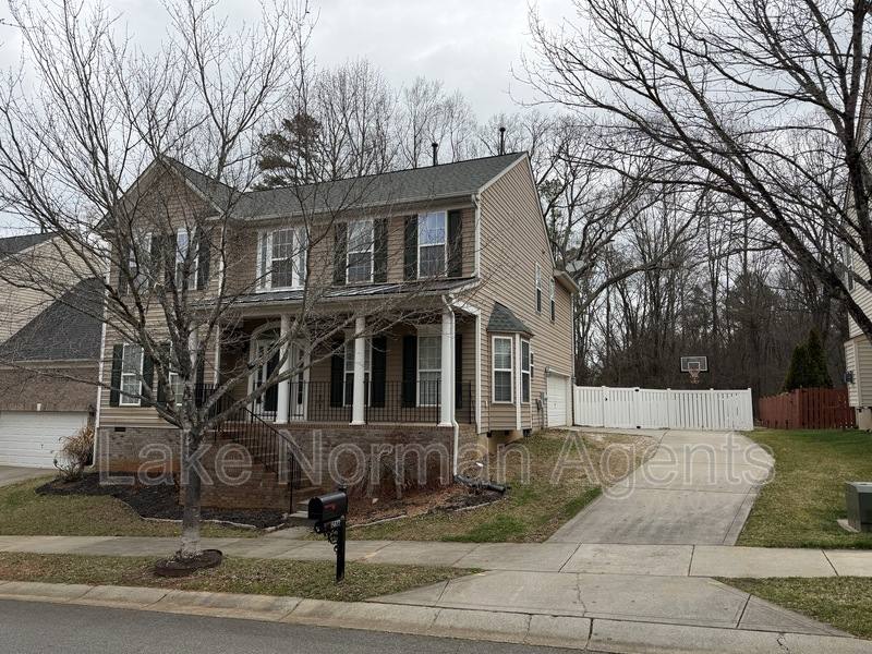 House for rent at 15622 Troubadour Lane, Huntersville, NC 28078