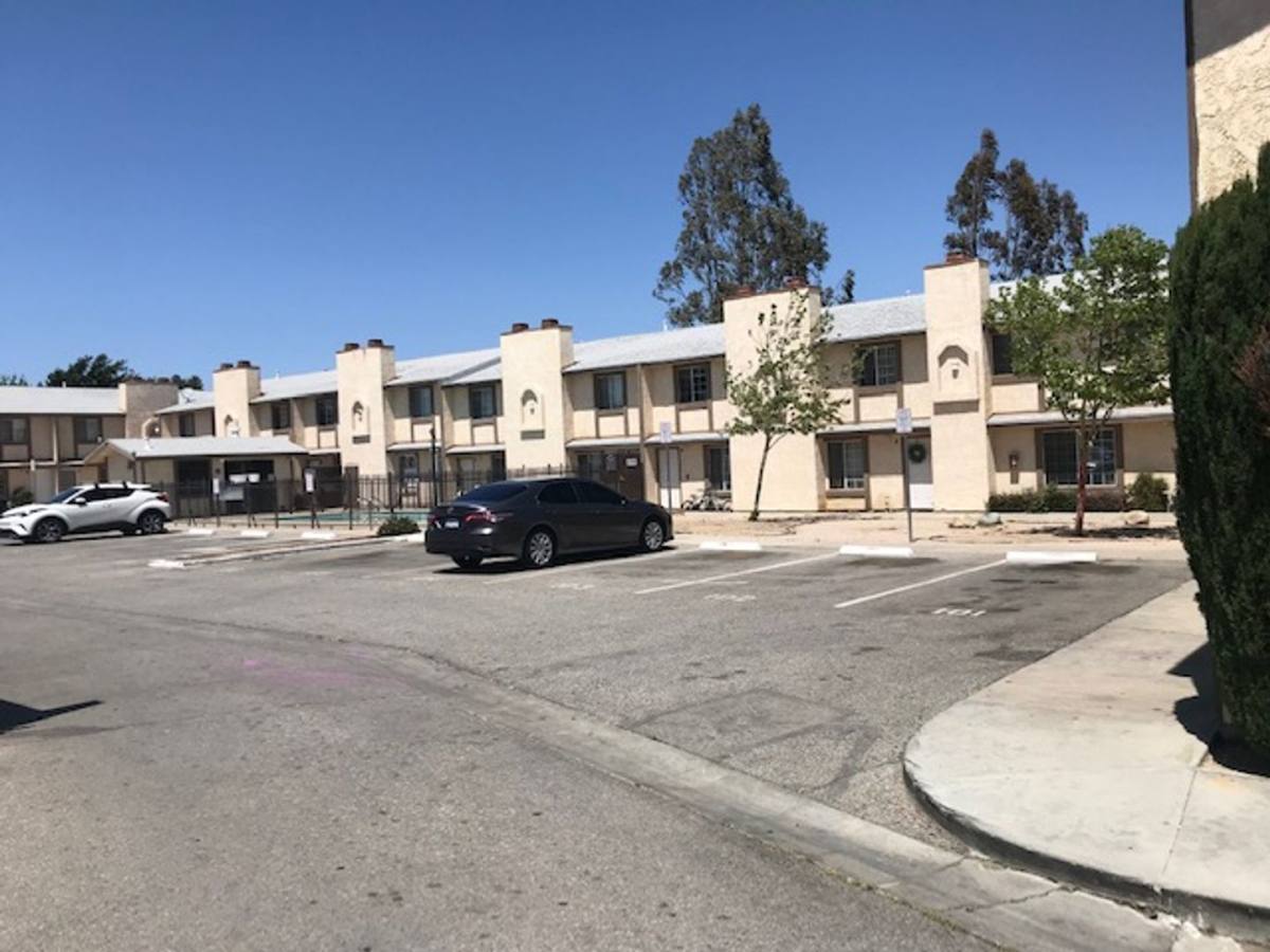 Townhouse for rent at 38675 - 38707 12th St E, Palmdale, CA 93550