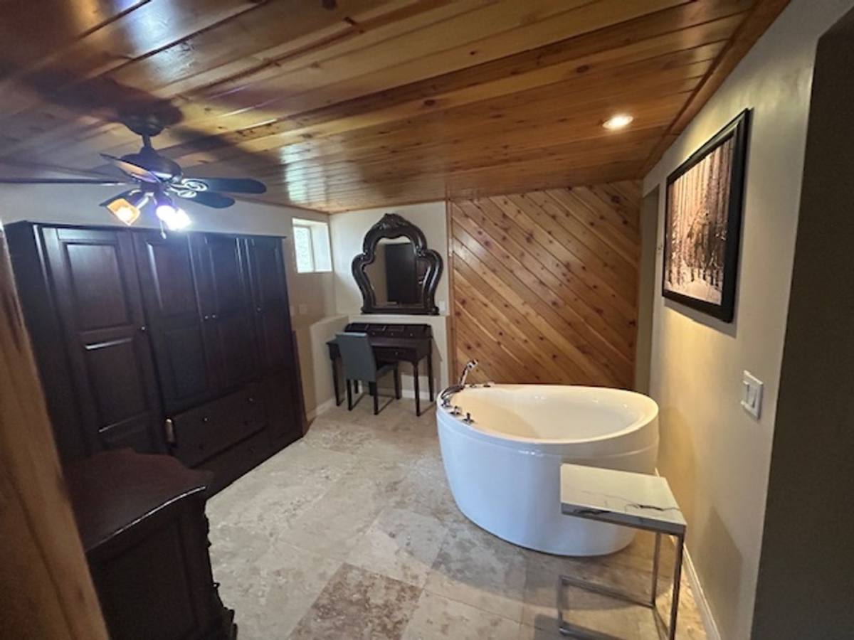 House for rent at 716 Barret Way, Big Bear City, CA 92314