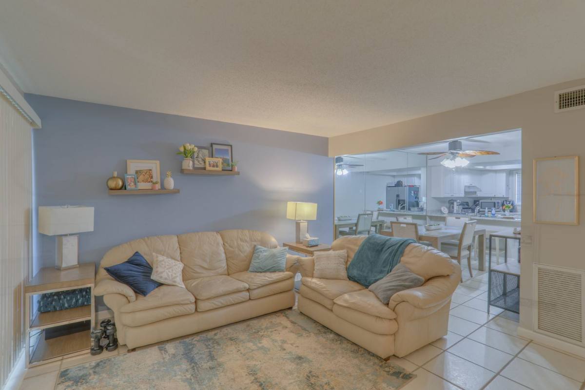Condo for rent at 1082 E Michigan St, Orlando, FL 32806