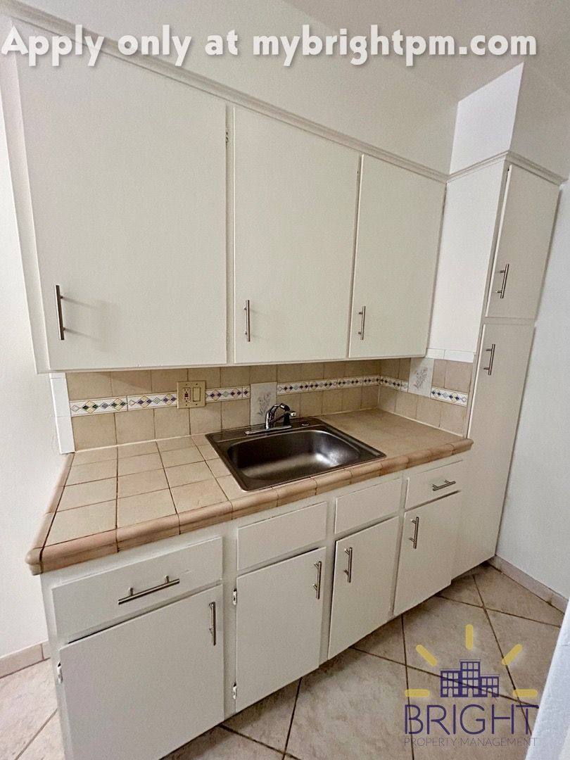 D Street, 2812 D St, Sacramento, CA 95816 - Apartment for Rent - Image 8