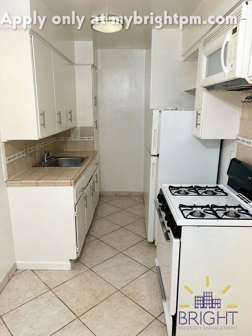 D Street, 2812 D St, Sacramento, CA 95816 - Apartment for Rent - Image 7
