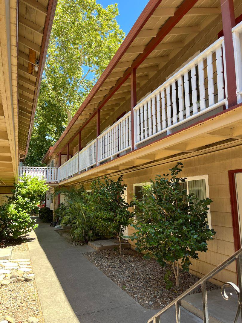 Apartment for rent at 2812 D St, Sacramento, CA 95816