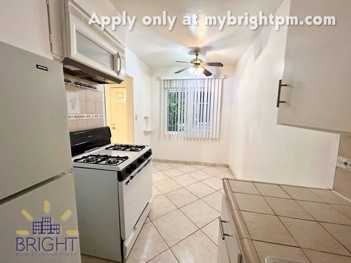 D Street, 2812 D St, Sacramento, CA 95816 - Apartment for Rent - Image 9