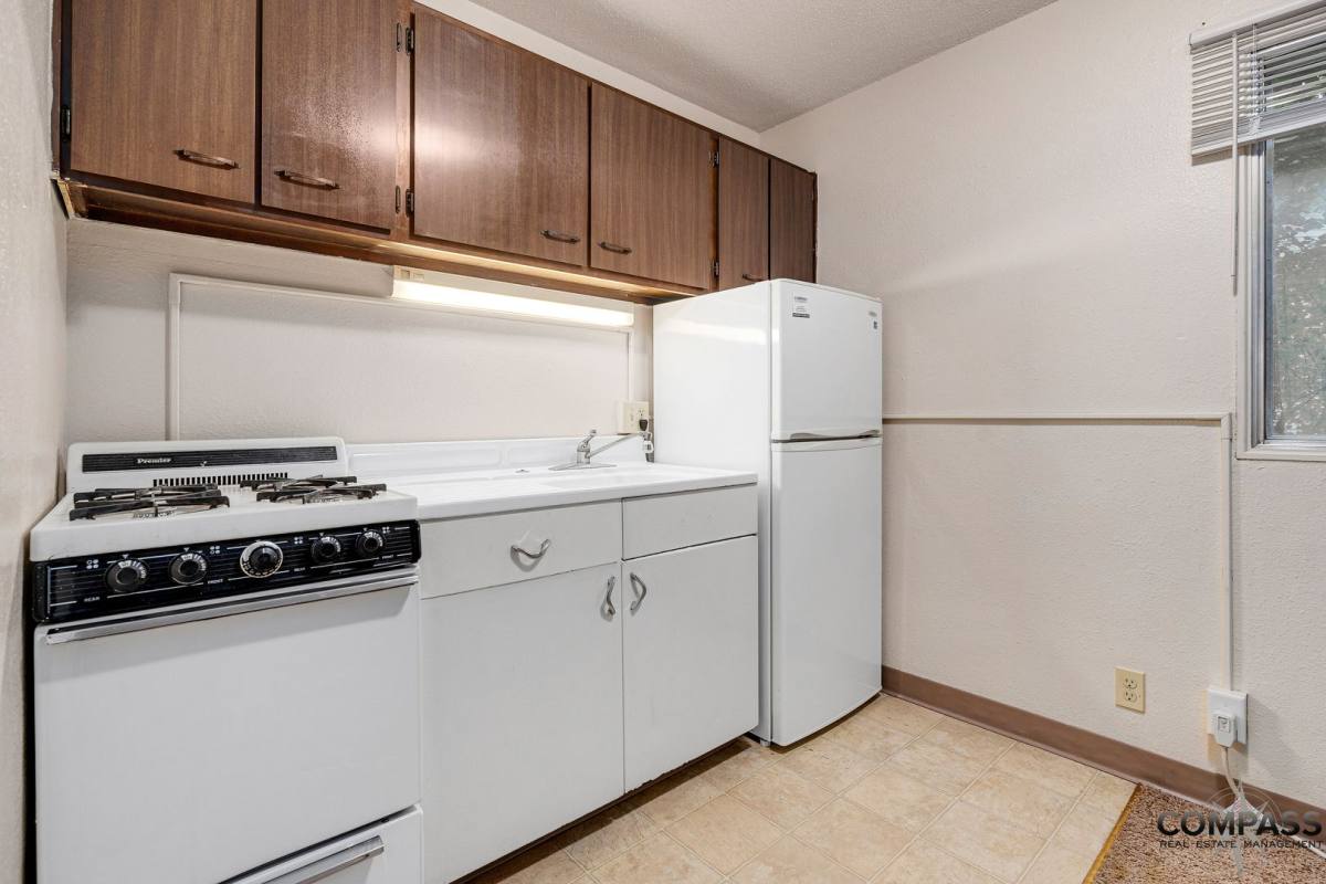 Apartment for rent at 1215 S Dewey St, Eau Claire, WI 54701