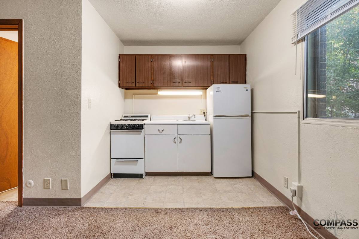 Apartment for rent at 1215 S Dewey St, Eau Claire, WI 54701