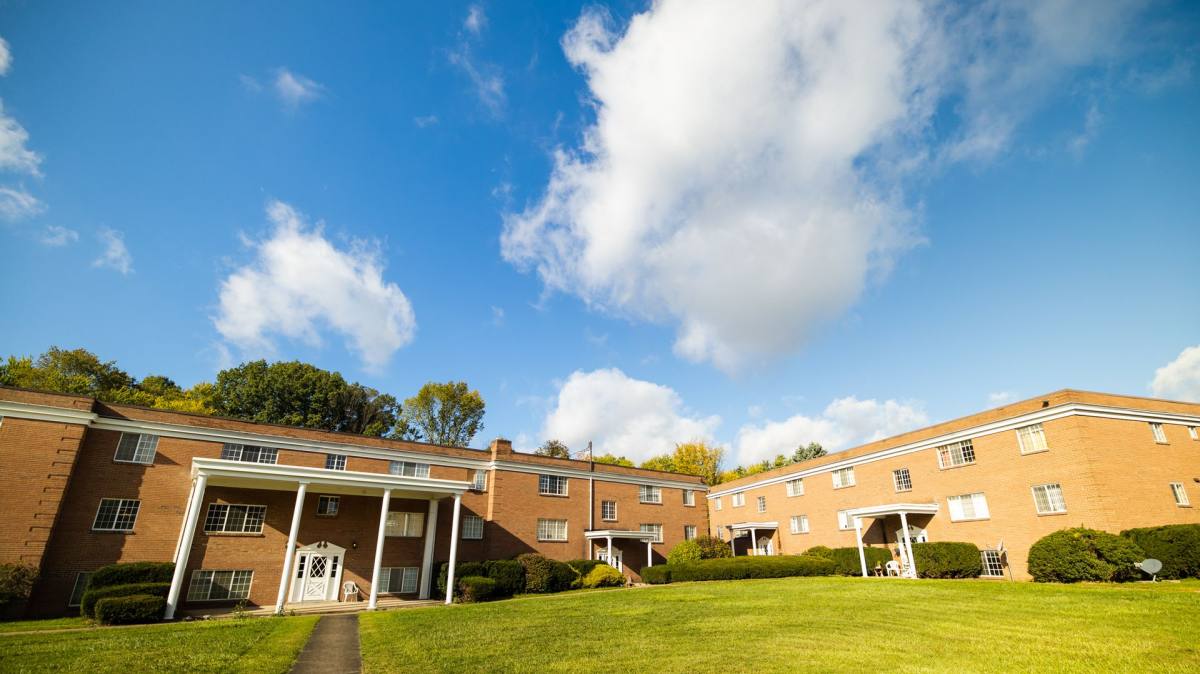 Apartment for rent at 300 Craigdell Rd, New Kensington, PA 15068