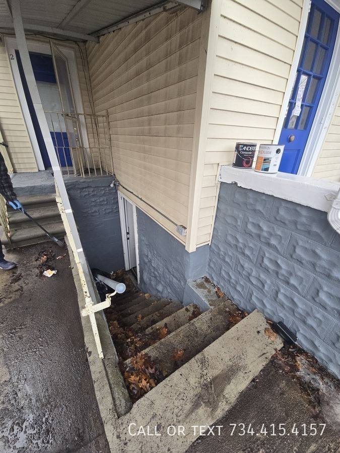 Apartment for rent at 906 Packard St #1, Ann Arbor, MI 48104