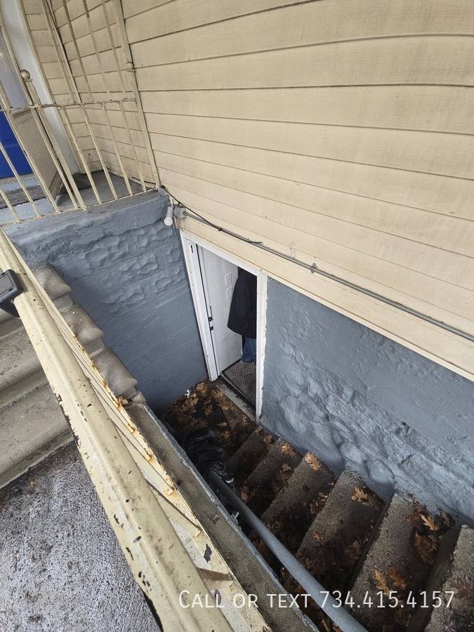 Apartment for rent at 906 Packard St #1, Ann Arbor, MI 48104