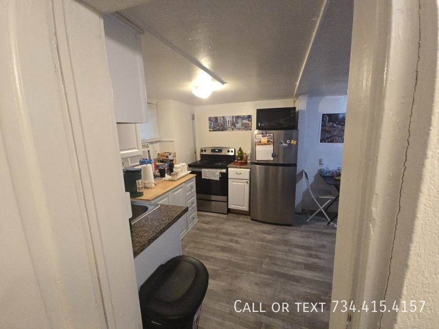 Apartment for rent at 906 Packard St #1, Ann Arbor, MI 48104