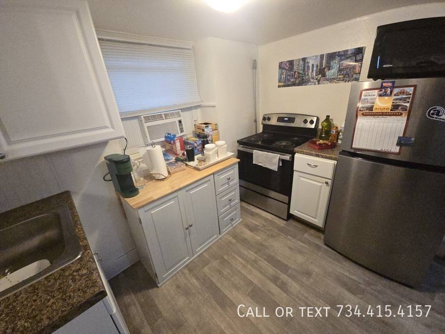 Apartment for rent at 906 Packard St #1, Ann Arbor, MI 48104