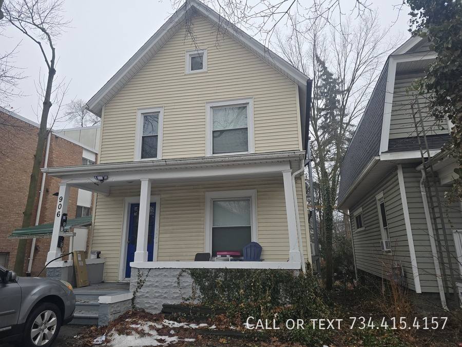 Apartment for rent at 906 Packard St #1, Ann Arbor, MI 48104