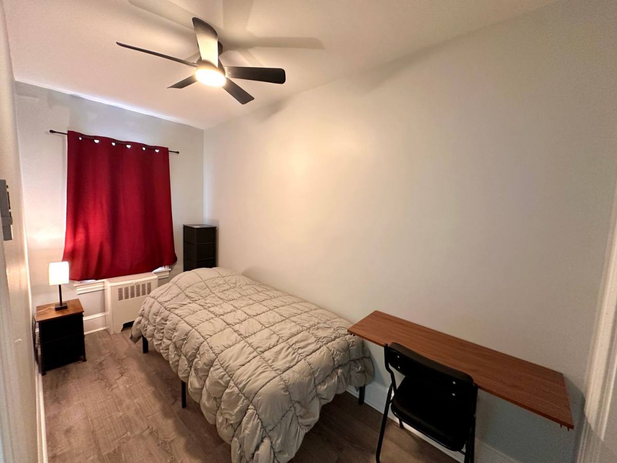 Townhouse for rent at 546 N 11th St, Reading, PA 19604