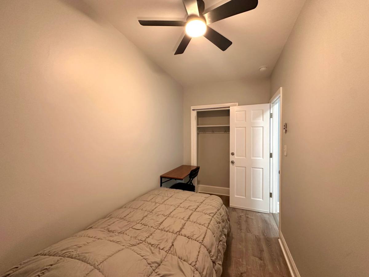 Townhouse for rent at 546 N 11th St, Reading, PA 19604