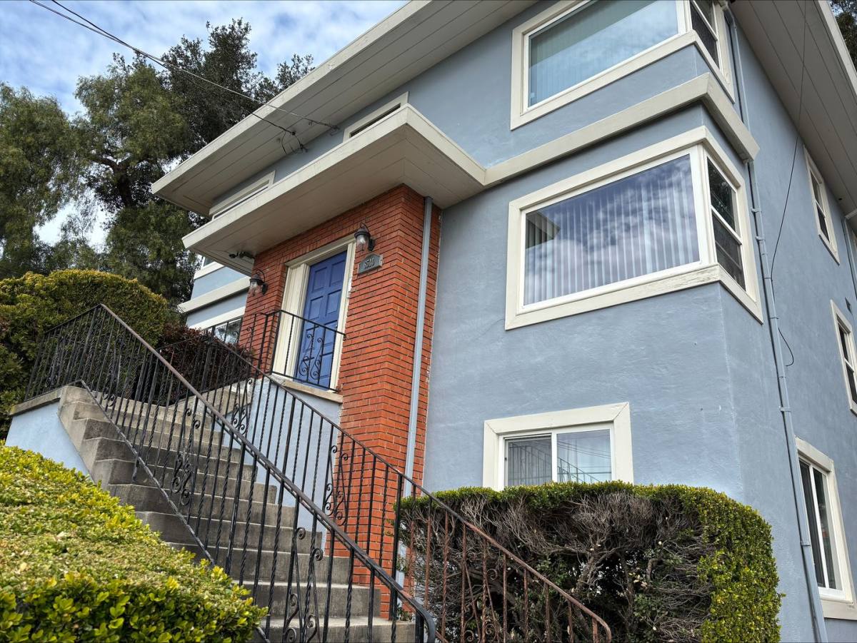 Apartment for rent at 6510 Outlook Ave, Oakland, CA 94605