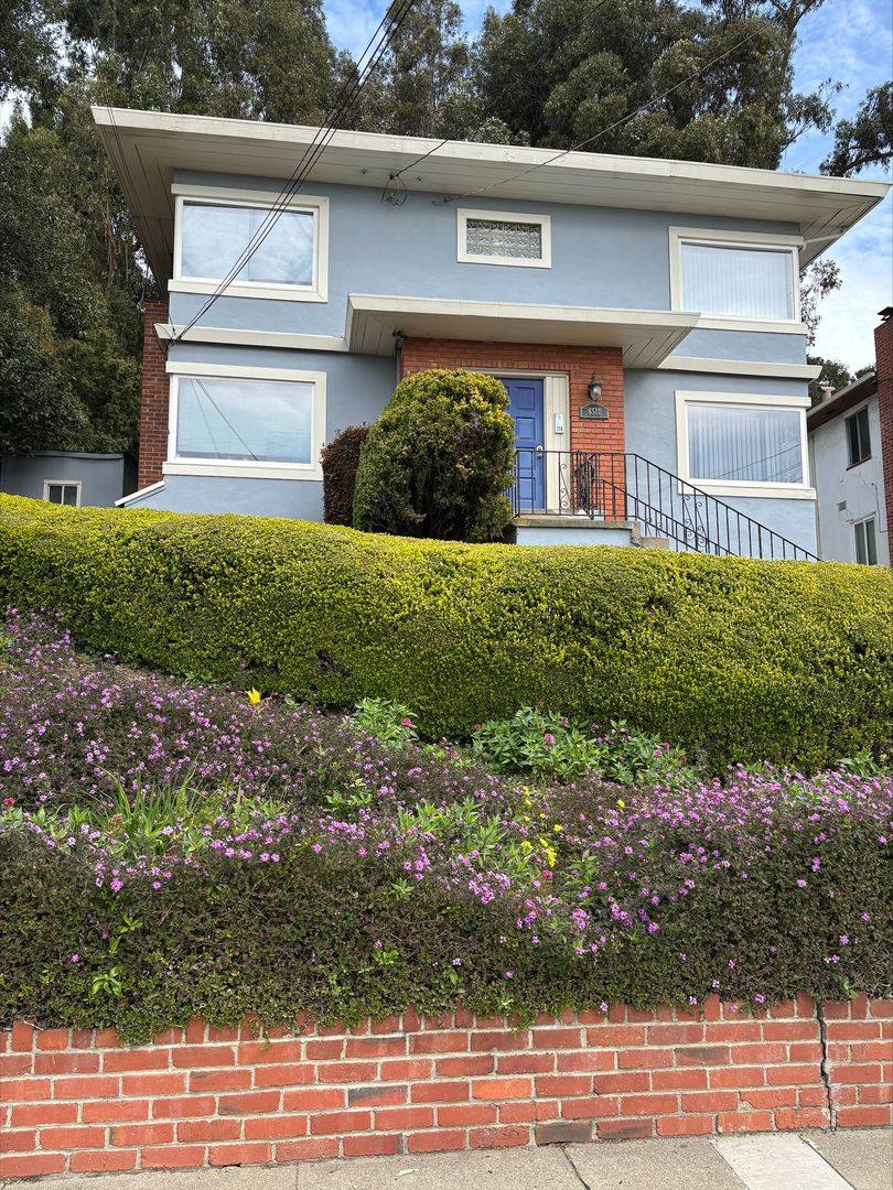 Apartment for rent at 6510 Outlook Ave, Oakland, CA 94605