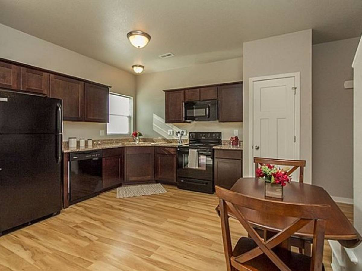 Townhouse for rent at 1598 SW Twin Gates Dr, Ankeny, IA 50023