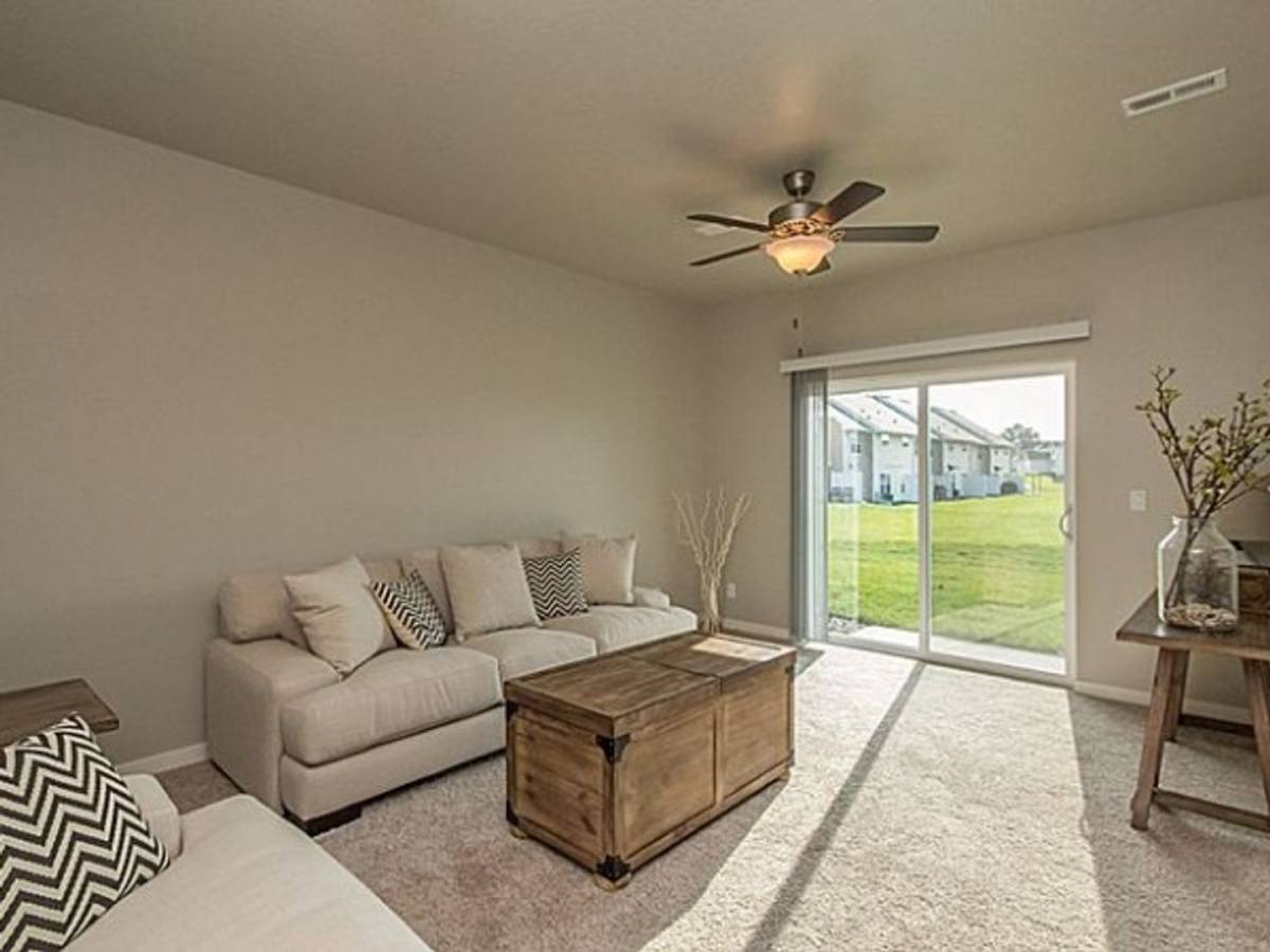 Townhouse for rent at 1598 SW Twin Gates Dr, Ankeny, IA 50023