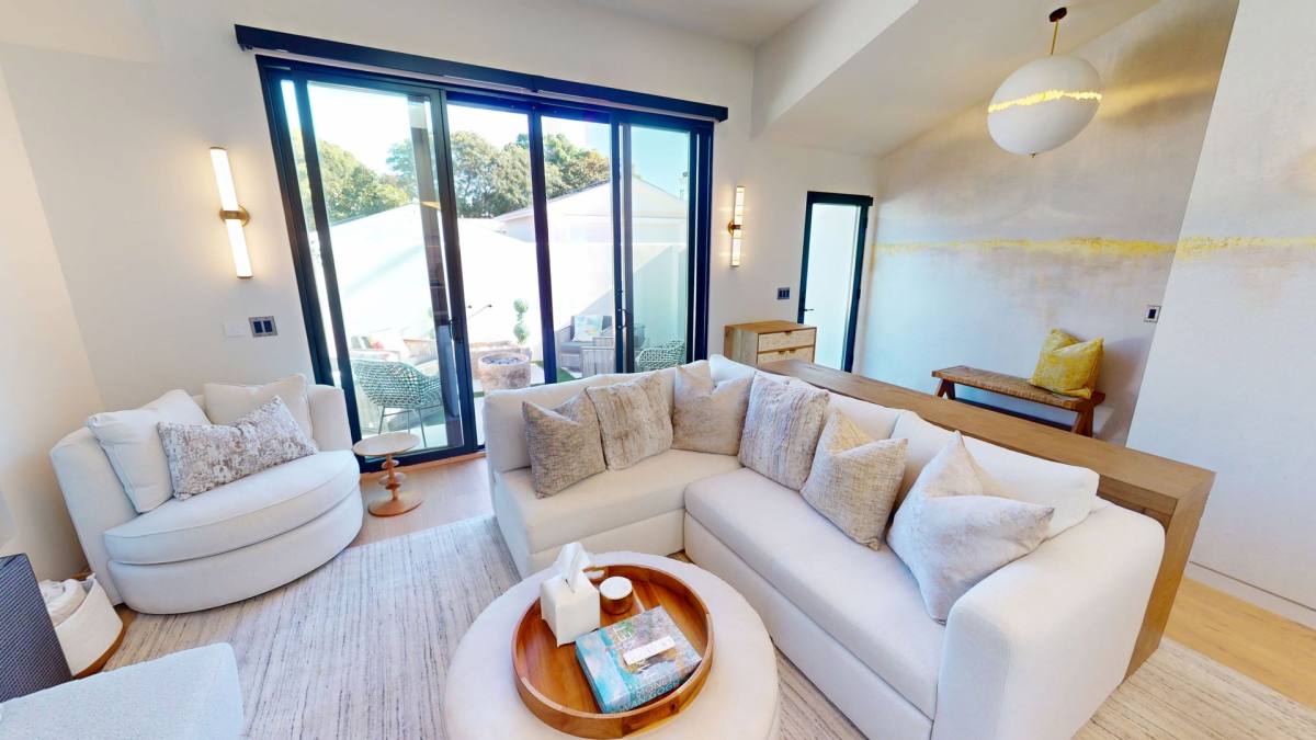 Townhouse for rent at 163 G Ave, Coronado, CA 92118