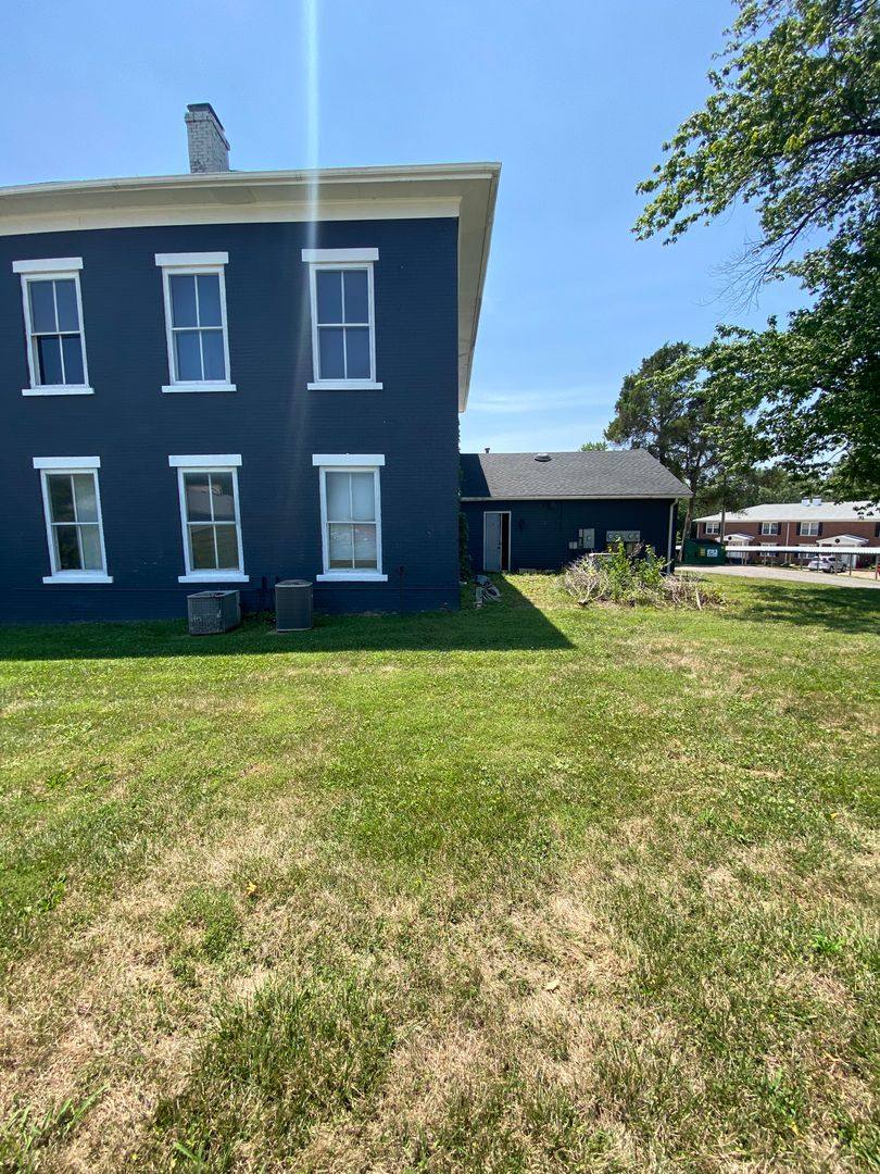 Apartment for rent at 4199 Old State Route 261, Newburgh, IN 47630