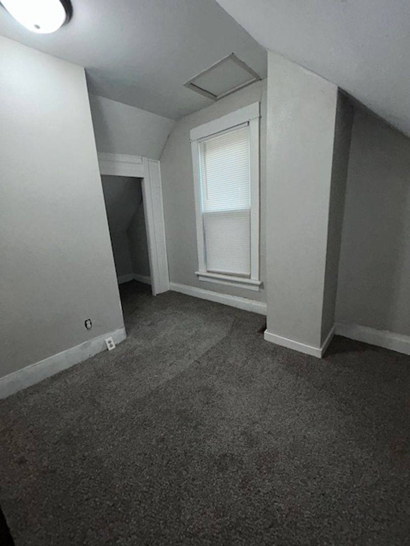 House for rent at 1308 E 4th St, Sioux Falls, SD 57103