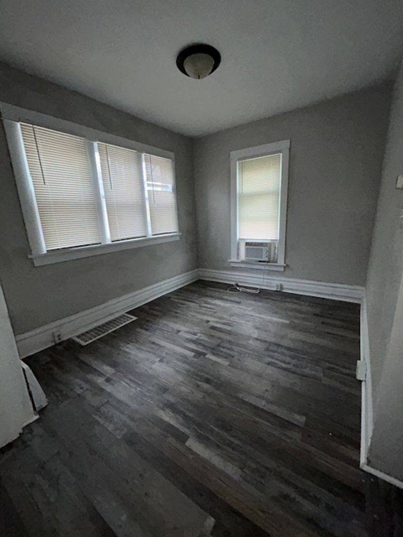 House for rent at 1308 E 4th St, Sioux Falls, SD 57103