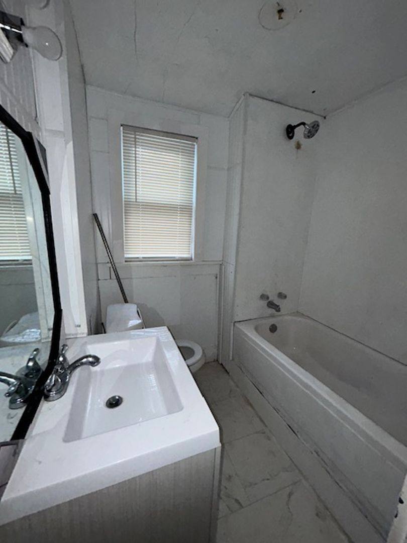 House for rent at 1308 E 4th St, Sioux Falls, SD 57103