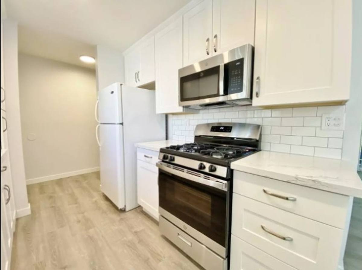 Apartment for rent at 1203 E San Antonio Dr, Long Beach, CA 90807