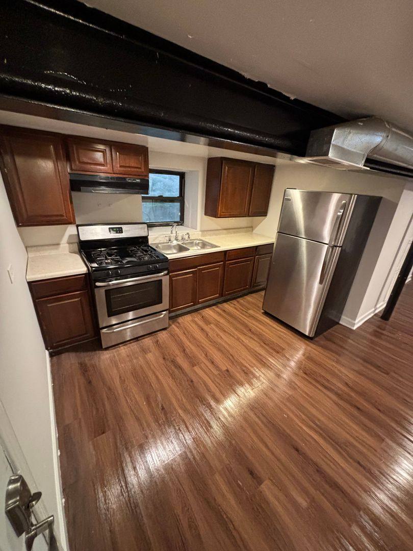 Apartment for rent at 3042 W Cullerton St, Chicago, IL 60623