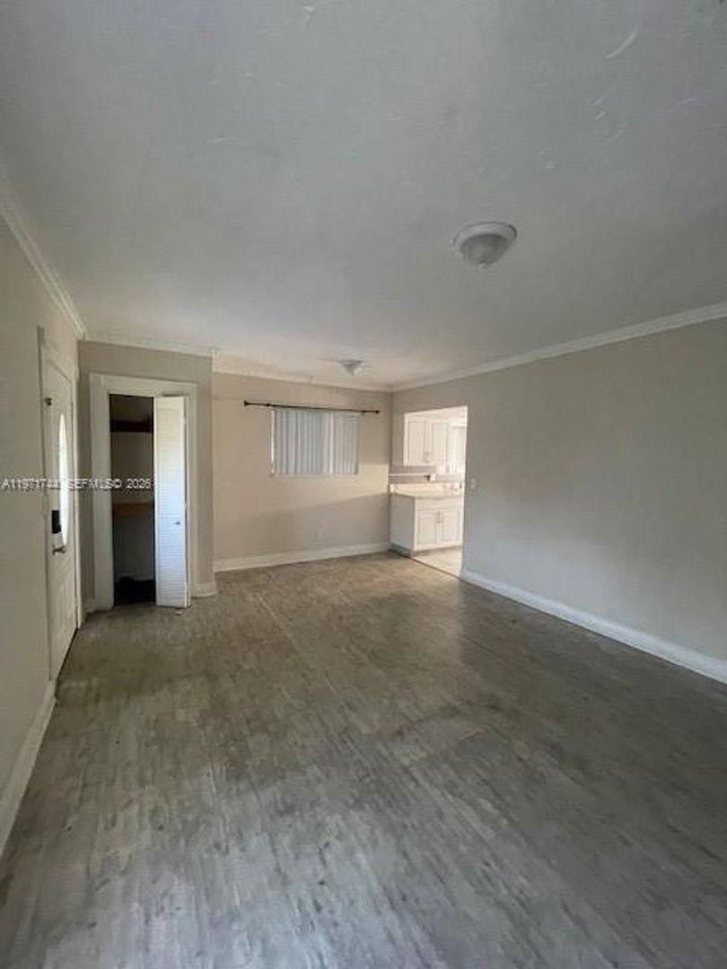 House for rent at 121 NE 169th Terrace, Miami, FL 33162