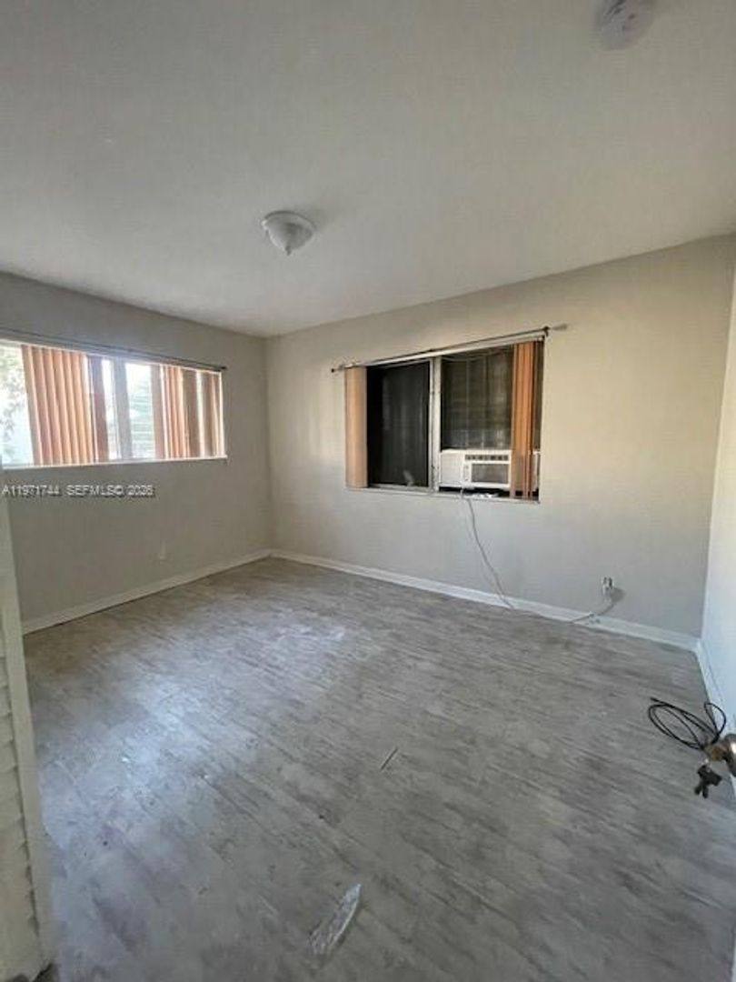 House for rent at 121 NE 169th Terrace, Miami, FL 33162