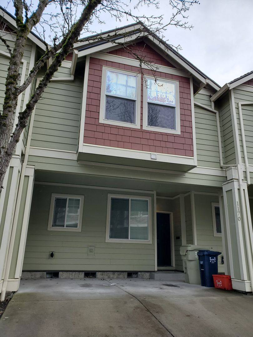 Townhouse for rent at 1170 NW Perl Way, Beaverton, OR 97006