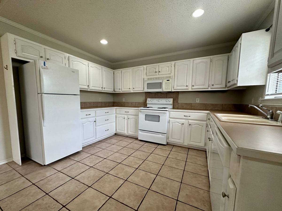 Townhouse for rent at 1808-1824 S 12th St, Waco, TX 76706