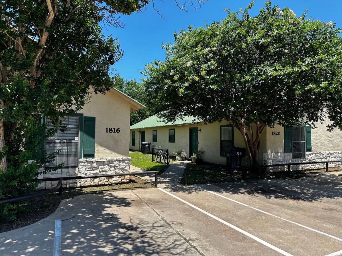 Townhouse for rent at 1808-1824 S 12th St, Waco, TX 76706