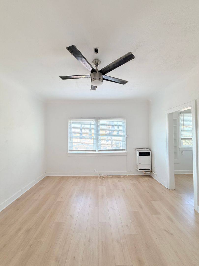 Apartment for rent at 5617 La Mirada Ave #202, Los Angeles, CA 90038