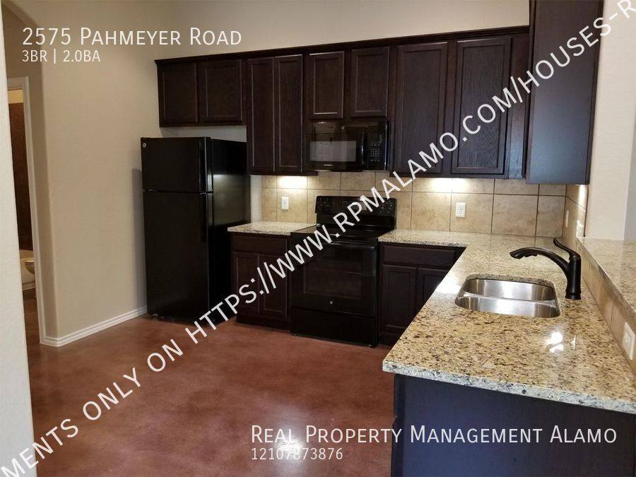 House for rent at 2575 Pahmeyer Rd, New Braunfels, TX 78130